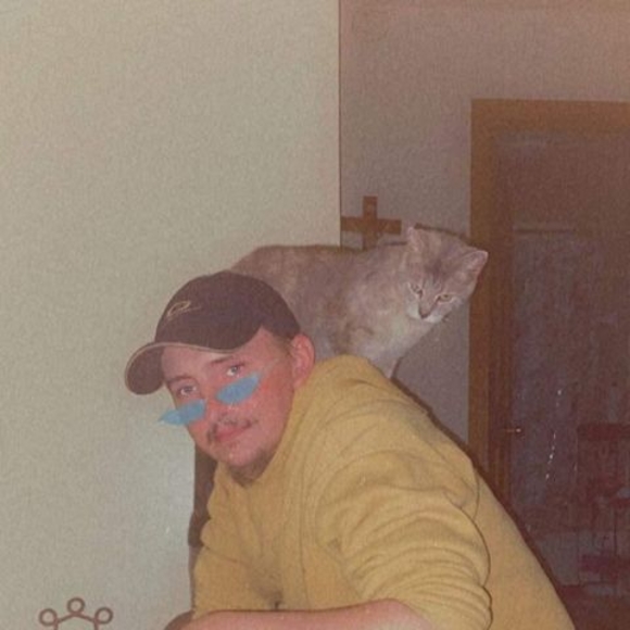 Meet your Posher, Josh - Picture 1 of 1